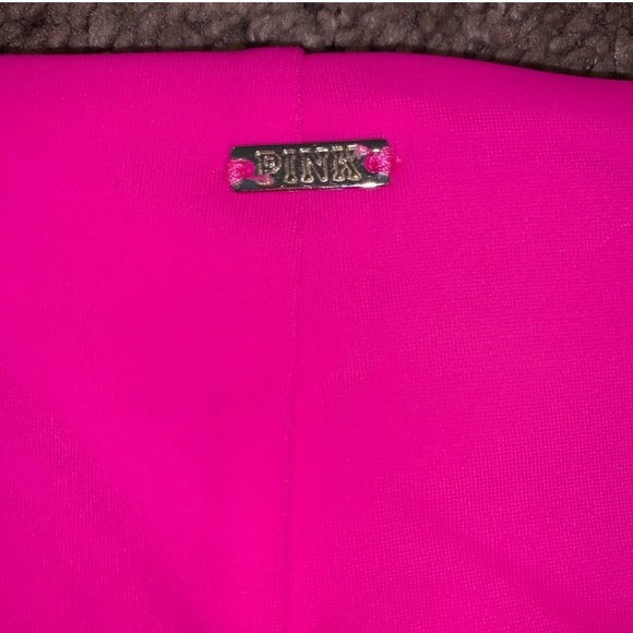 Victoria’s Secret Bikini - Picture 7 of 8